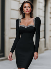Ozdobna sukienka bodycon z kwadratowym dekoltem