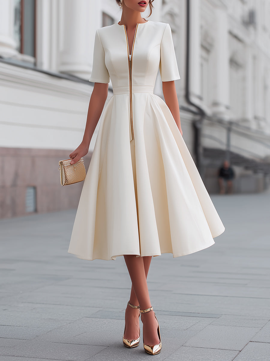 Sukienka midi z krótkim rękawem i zamkiem z przodu w fasonie fit and flare