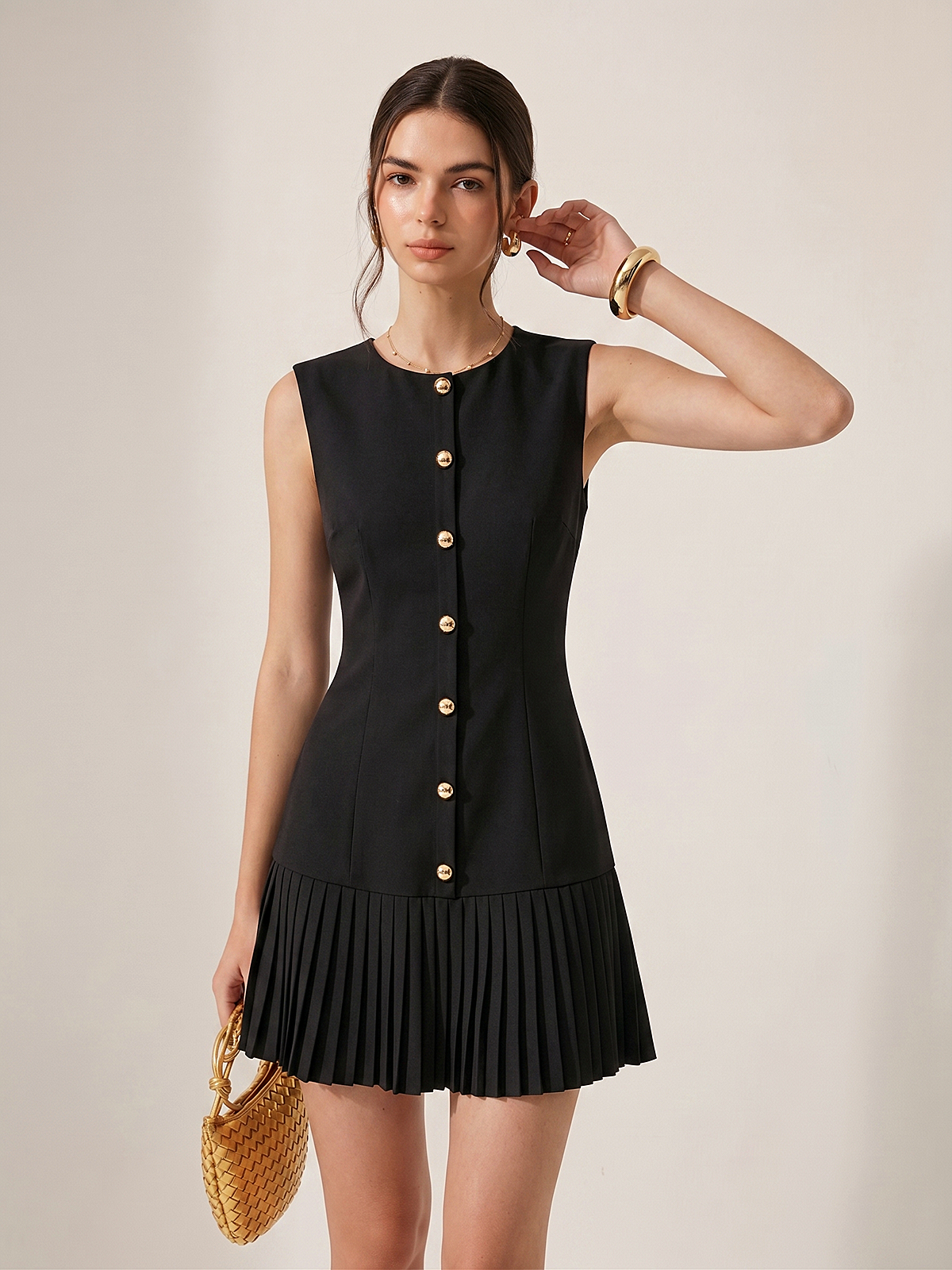 Metaliczna Sukienka Mini Bez Rękawów Slim Fit z Faldami