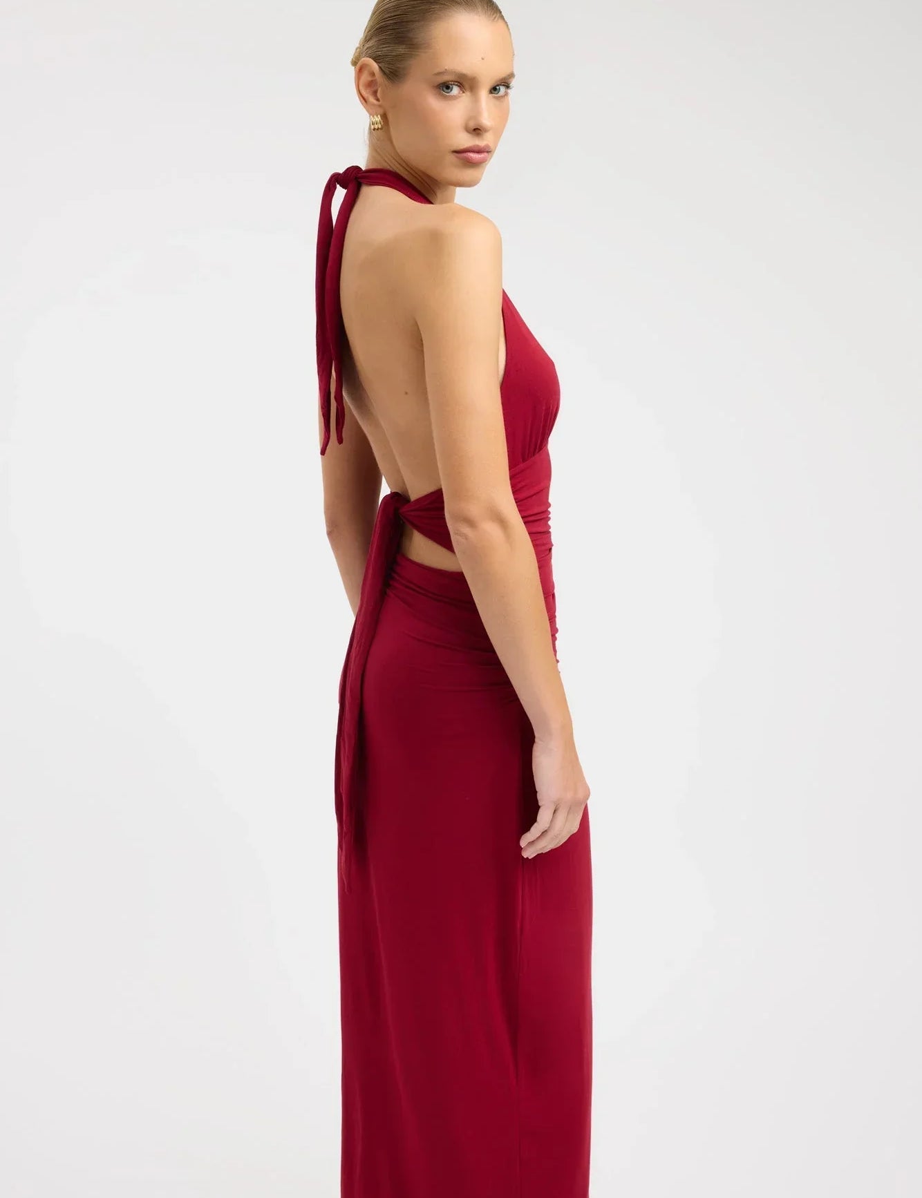 RJ116_LENIMAXIDRESS_REDWINE_01_0187_e316c524-5406-457d-a512-97a59b535091.webp