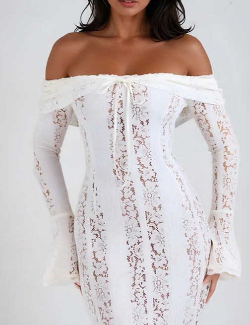 VenisseBoutiquewascreatedforwomenwhocraveunique_elevatedstylewithoutthedesignerpricetag_Wehandpickbold_flatteringpiecesthathelpyoustandout_whereverlifetakesyou_4_-Picsart-AiImageEnhan.jpg