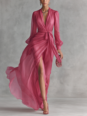 Elegancka Różowa Sukienka Chiffon z Dekoltem w Serek i Wiązaniem w Talii