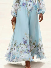 Jasnoniebieska sukienka maxi z szyfonu w kwiaty