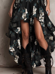 Czarna Boho Kwiatowa Sukienka Maxi Bez Ramiączek w Nieregularnym Kroju