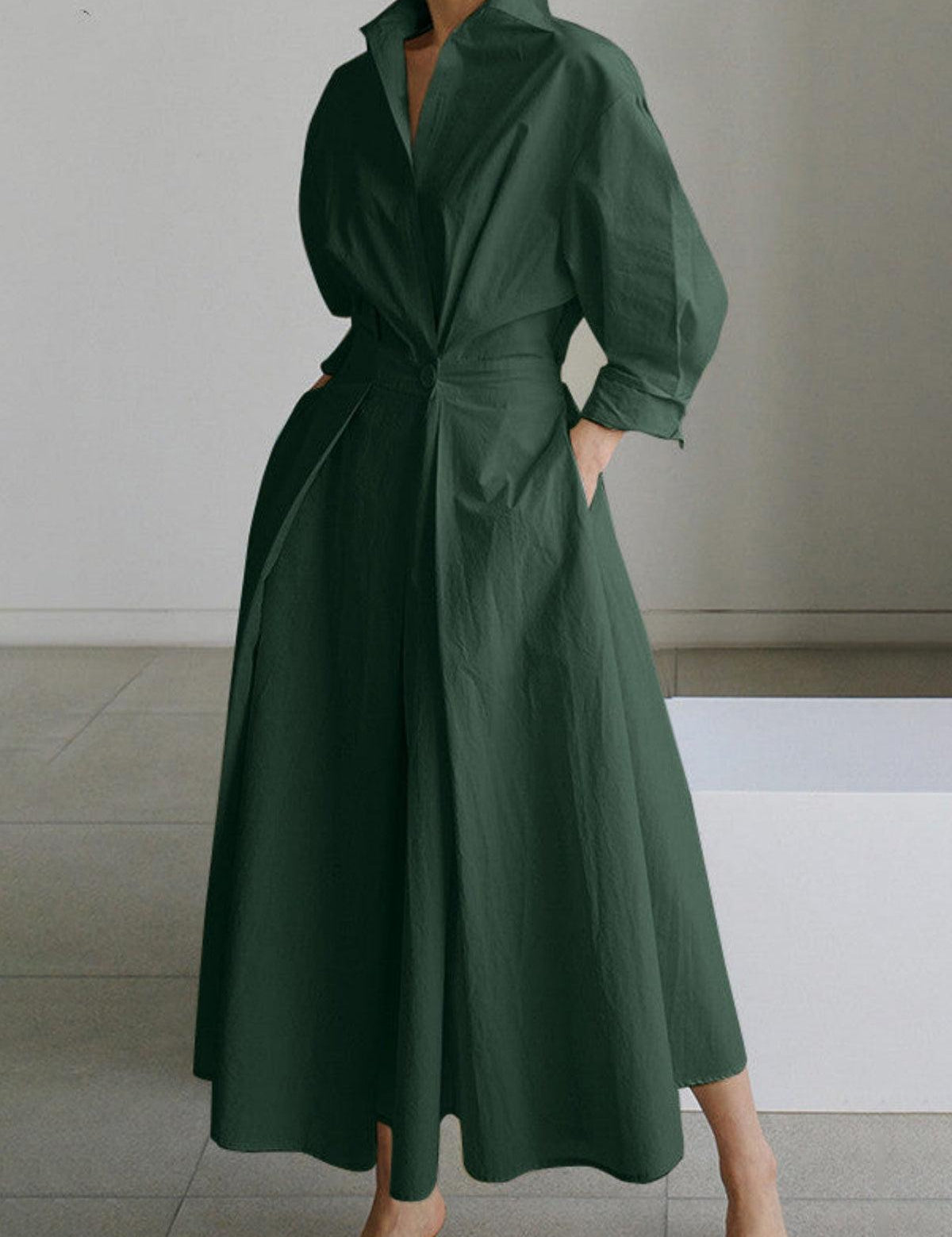 Elegancka Midi Sukienka z Zapięciem i Kołnierzykiem