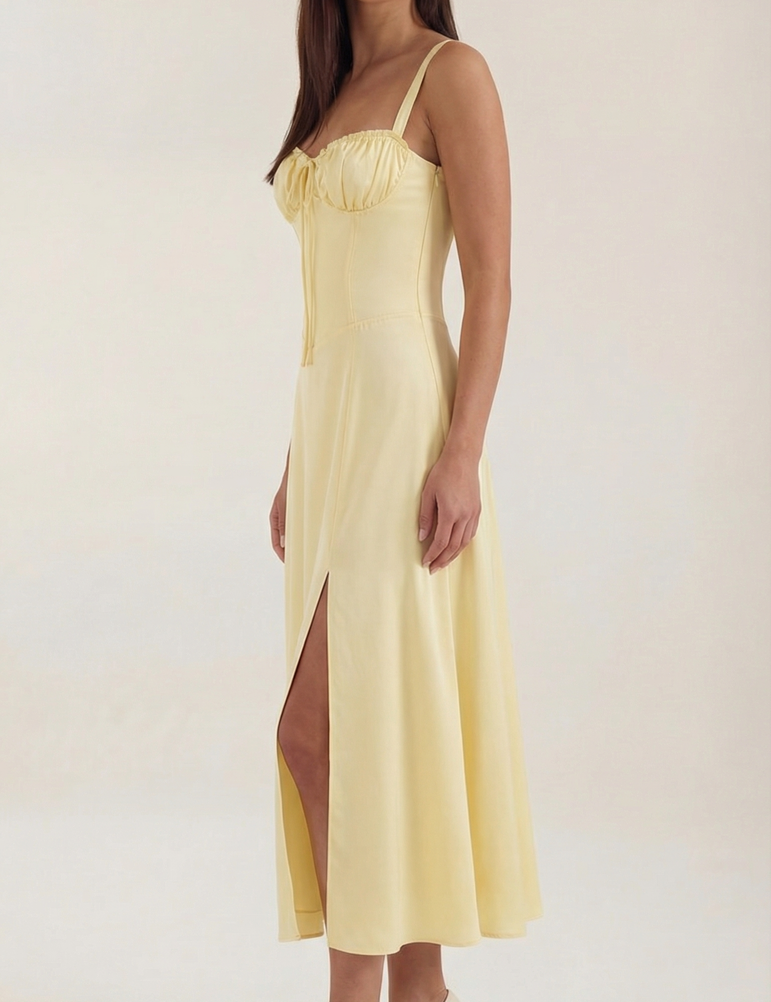 rosa-mae-de-jade-midikleid-mit-schnuerung-midikleider-gelb-3168042.png