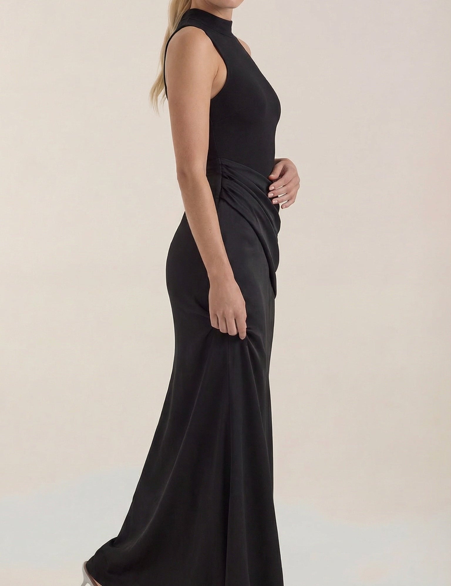 rosa-mae-deutschland-hester-maxikleid-mit-stehkragen-maxikleider-braun-9929855.jpg