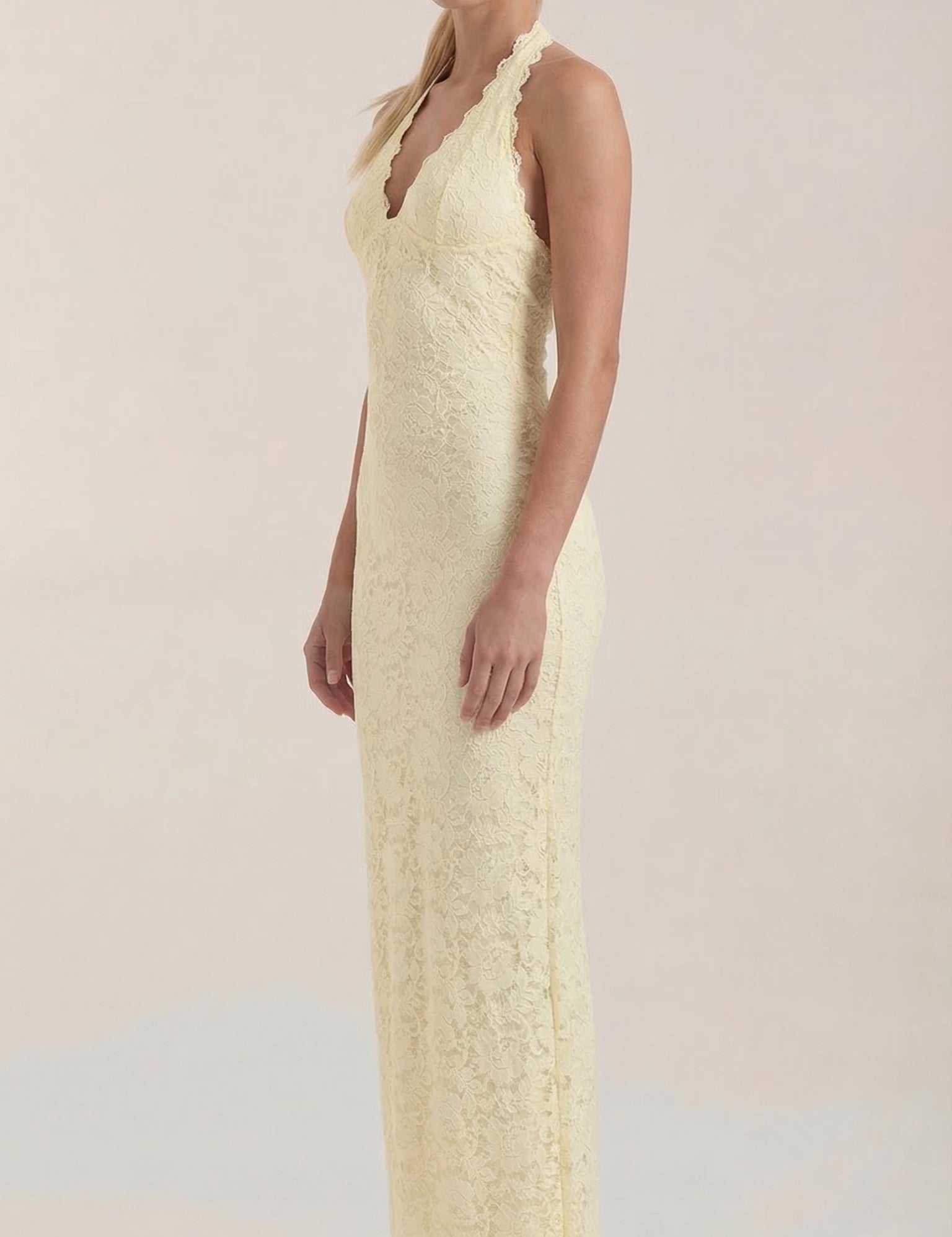 rosa-mae-deutschland-roxanne-spitzen-halter-maxikleid-maxikleider-creme-5167705.jpg